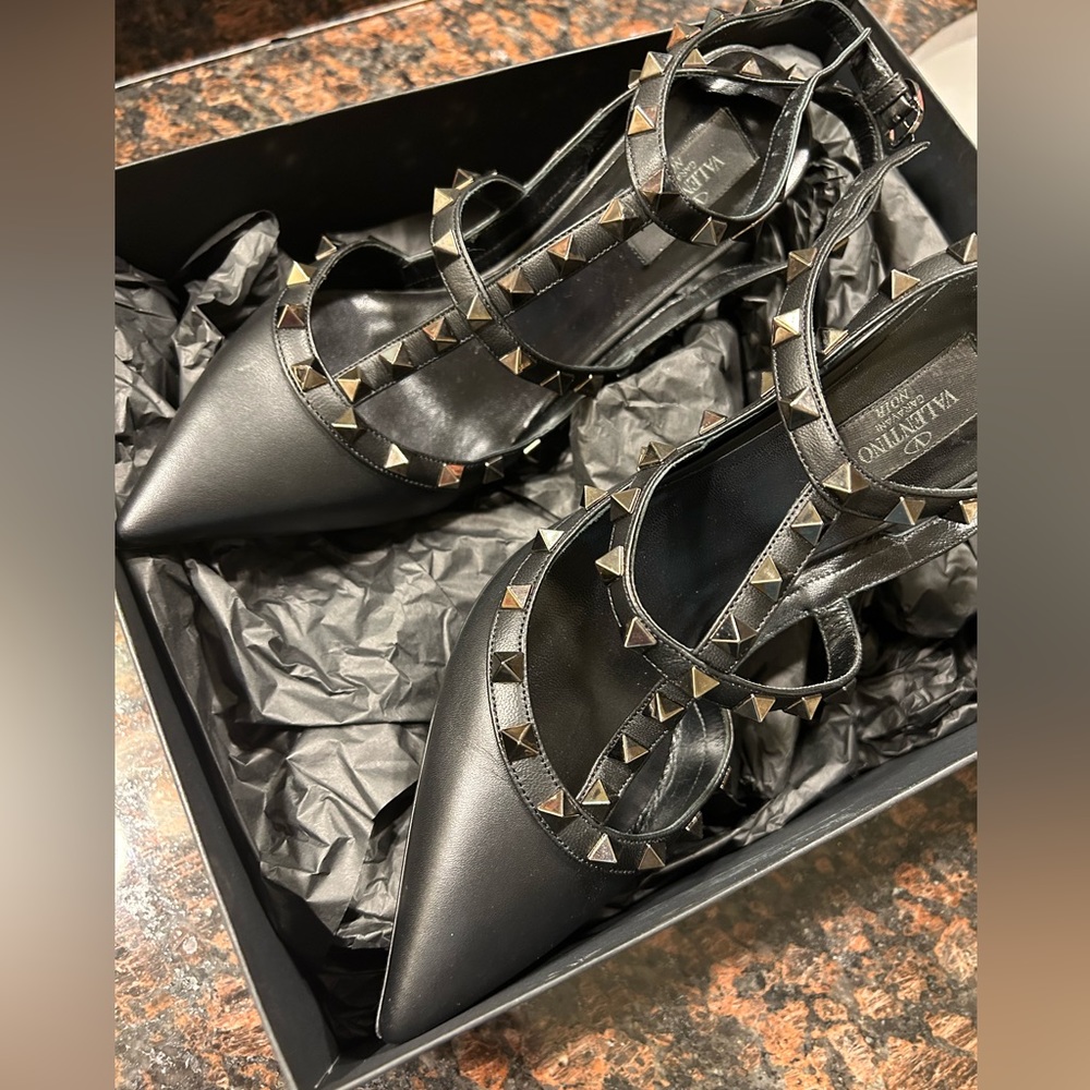 Valentino rock stud heels like new